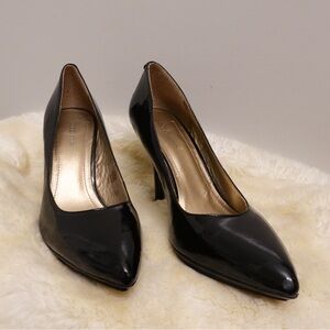 BCBGeneration Black Pumps